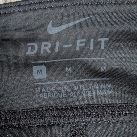 Nike Kids Outfit Set White T-Shirt And Black Leggings - Picture 8 of 8